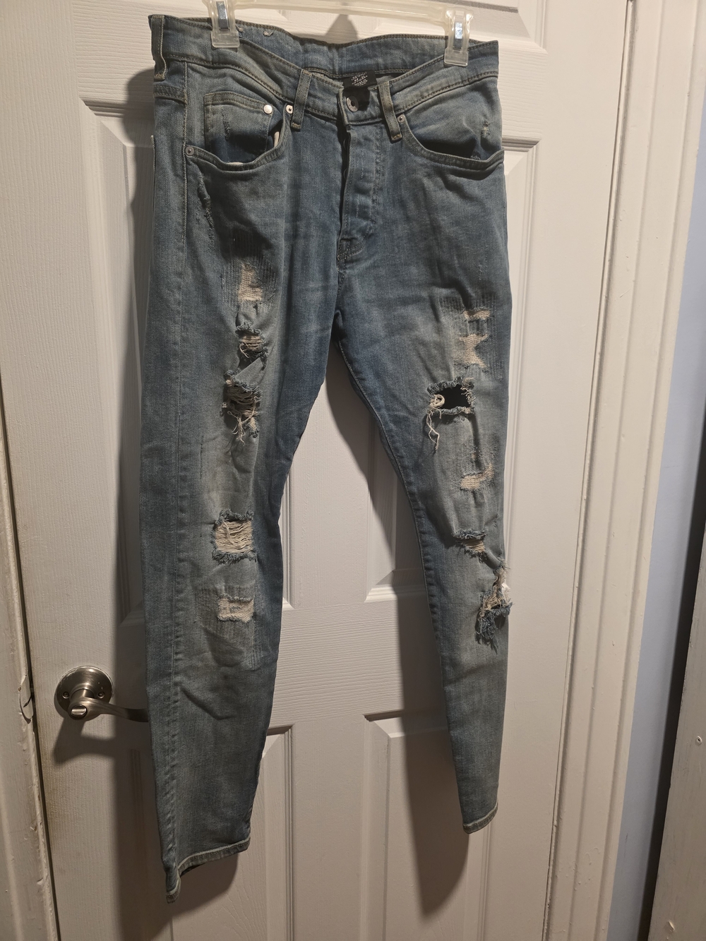 H&M Light Wash Distressed Skinny Jeans